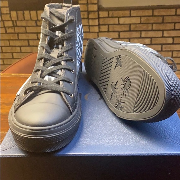 They’re not my size they’re too BIG size is 9.5! - Picture 7 of 10